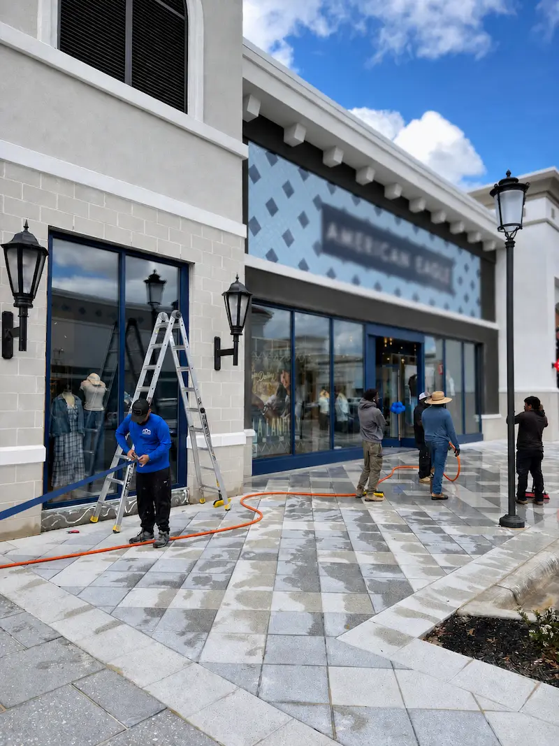 Glass storefront installation in Palm Beach FL